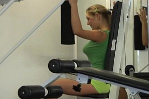 欧美人妖乱伦视频 Porn