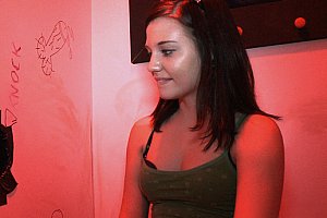 黄色污污视频 Porn