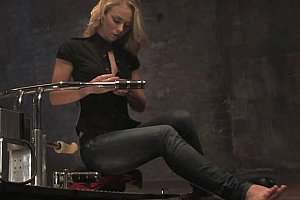 日本老妇性战 Porn